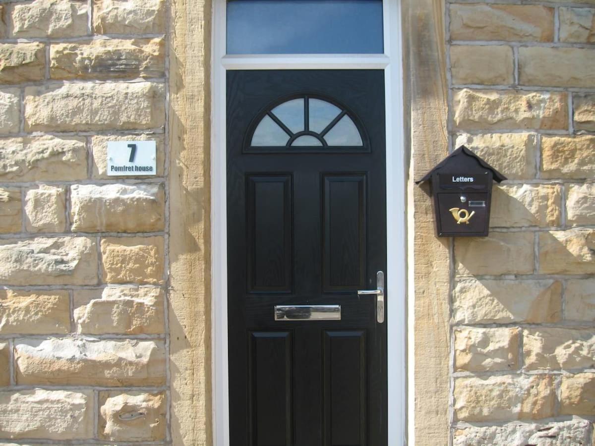Pomfret House, 3 Bedrooms, Burnley Central, Contractors And Groups First Choice, Free Parking Exterior foto